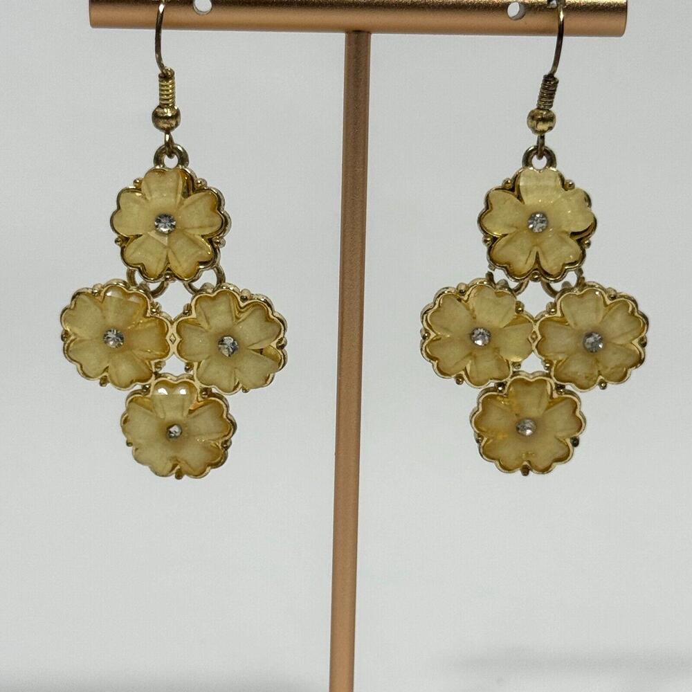 Minicci Cream Gold Tone Flower Crystal Chandelier Drop Earrings Fashion Jewelry - Picture 2 of 7